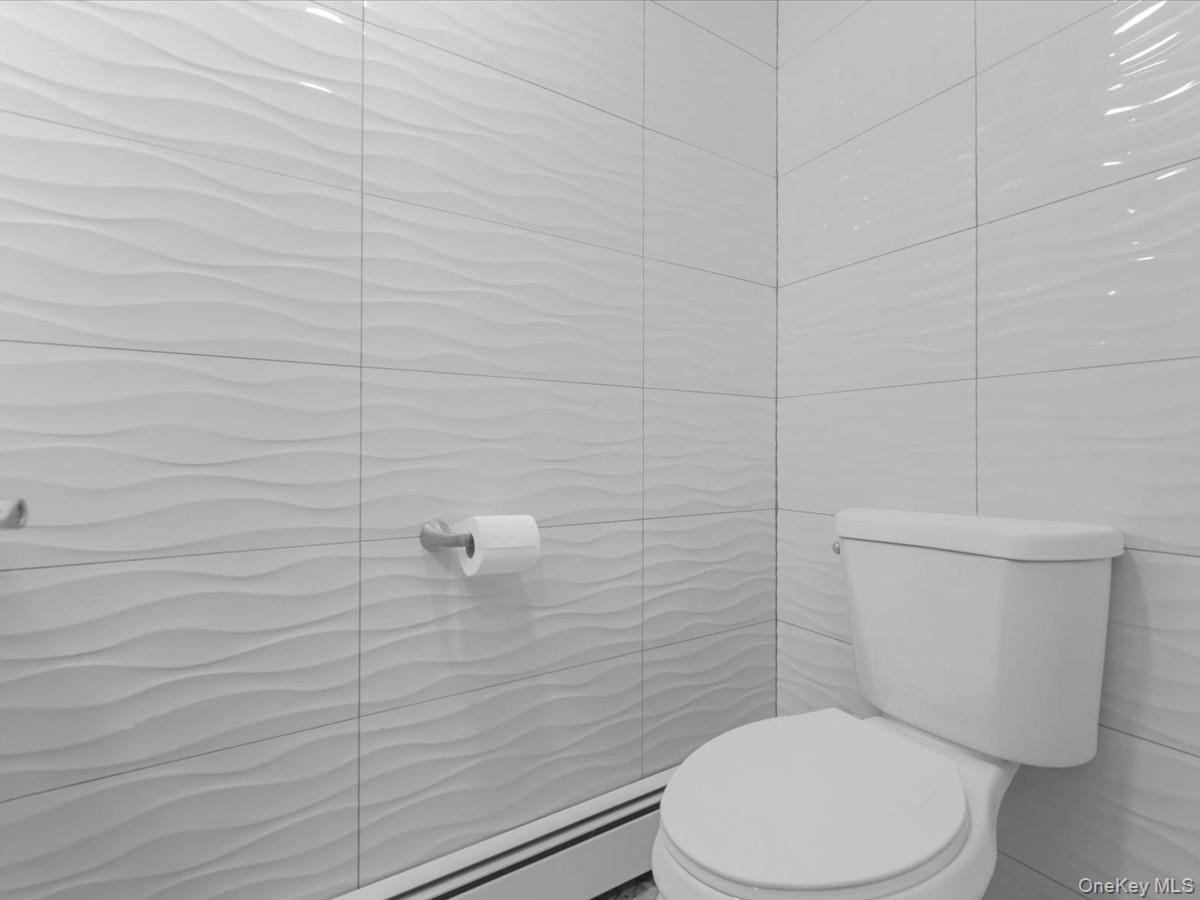 19 Ridge Drive East Roslyn, NY 11576 - Photo 26 of 33