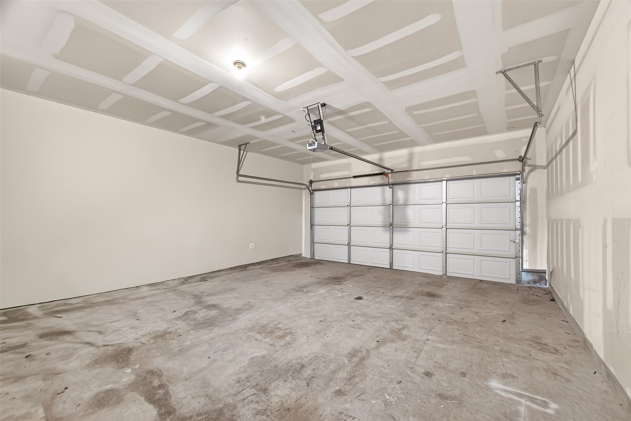 11211 Riata Canyon Drive Cypress, TX 77433 - Photo 27 of 33 a view of a garage