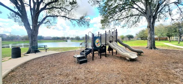 $2,200 | 11211 Riata Canyon Drive, Cypress, TX 77433