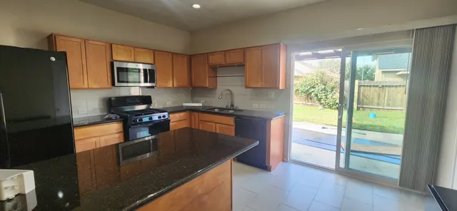 $2,250 | 11211 Riata Canyon Drive, Cypress, TX 77433