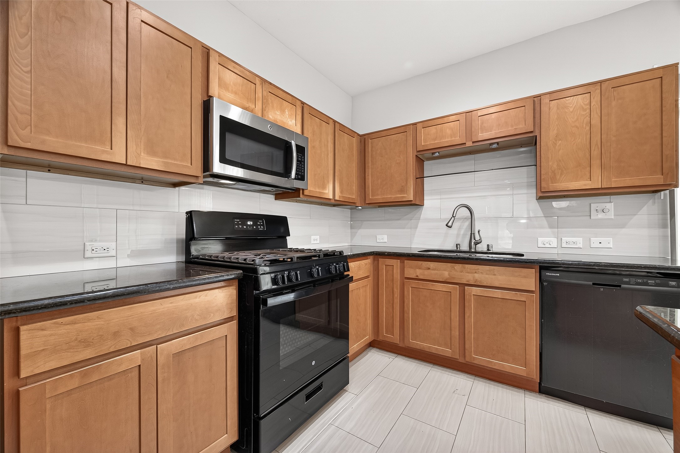 11211 Riata Canyon Drive Cypress, TX 77433 - Photo 9 of 33