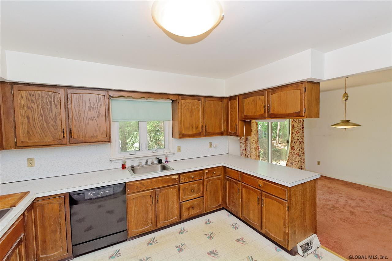 20 Witte Road Albany, NY 12203 - Photo 12 of 25 Photo 12