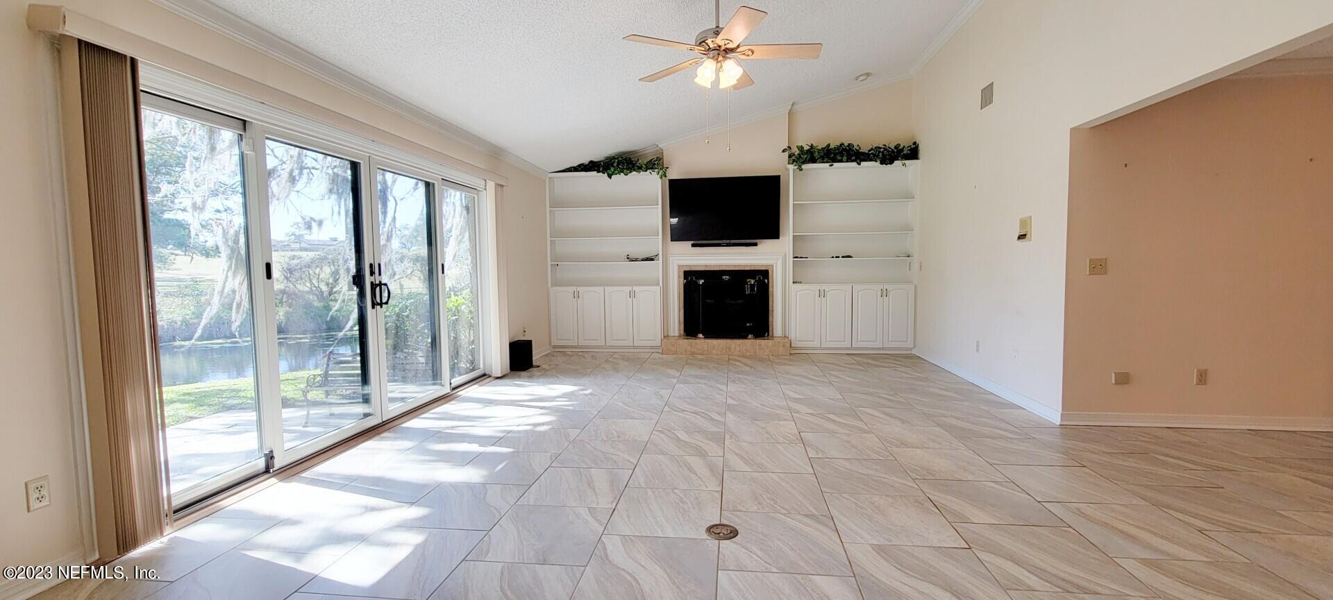 4251 Monument Road, Unit 401 Jacksonville, FL 32225 - Photo 10 of 33 Family Room3