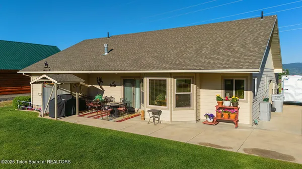 $589,000 | 345 Country Club Way, Thayne, WY 83127