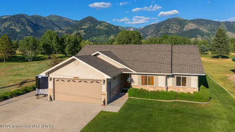 $589,000 | 345 Country Club Way, Thayne, WY 83127