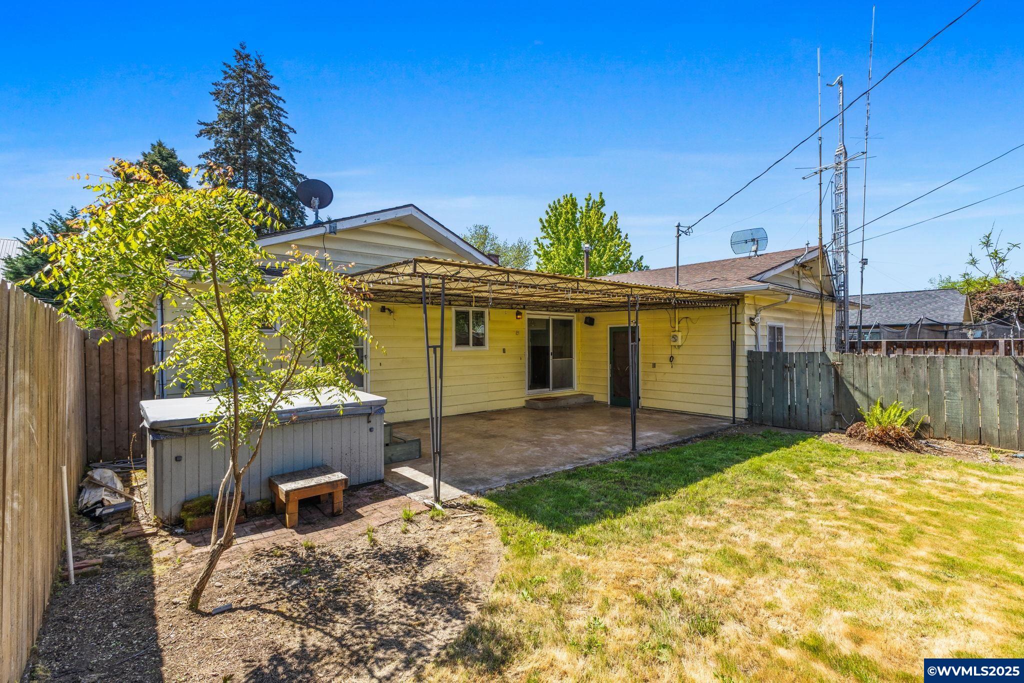 415 East Ash Street Lebanon, OR 97355 - Photo 26 of 30