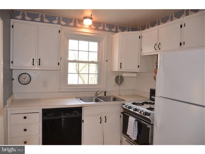 323 Spencer Road Devon, PA 19333 - Photo 9 of 18 Kitchen