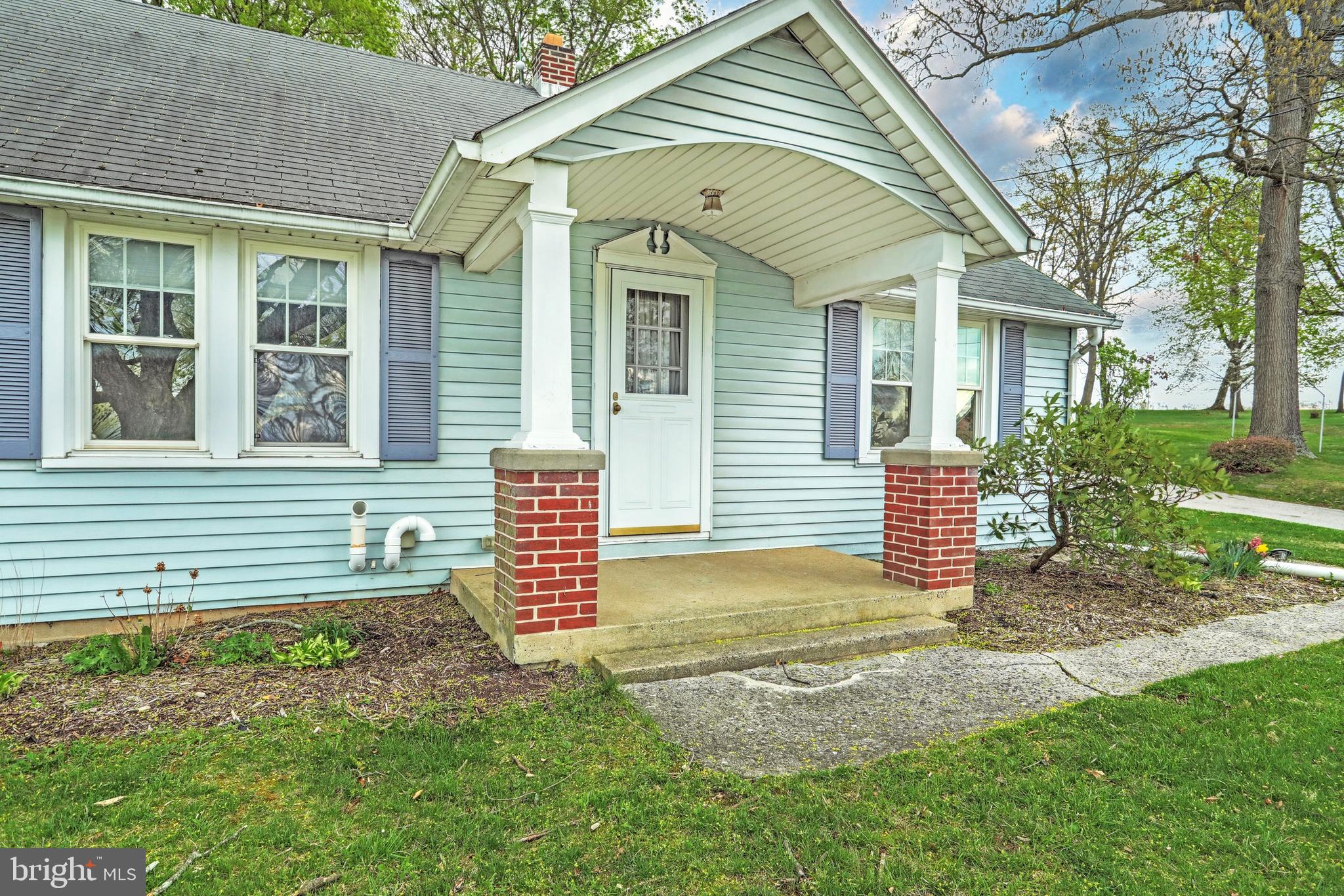 2528 Pine Grove Road York, PA 17403 - Photo 2 of 29 Gallery Image 2