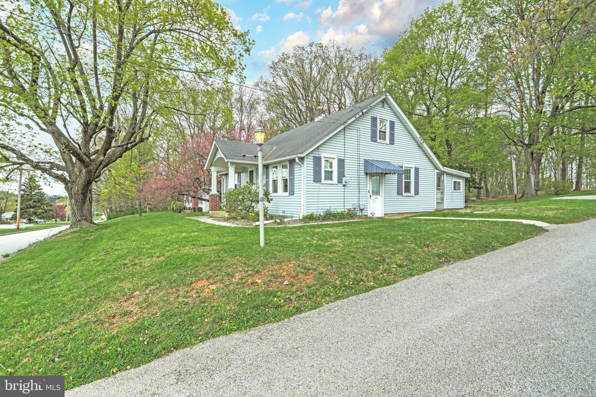 2528 Pine Grove Road York, PA 17403 - Photo 3 of 29 Gallery Image 3
