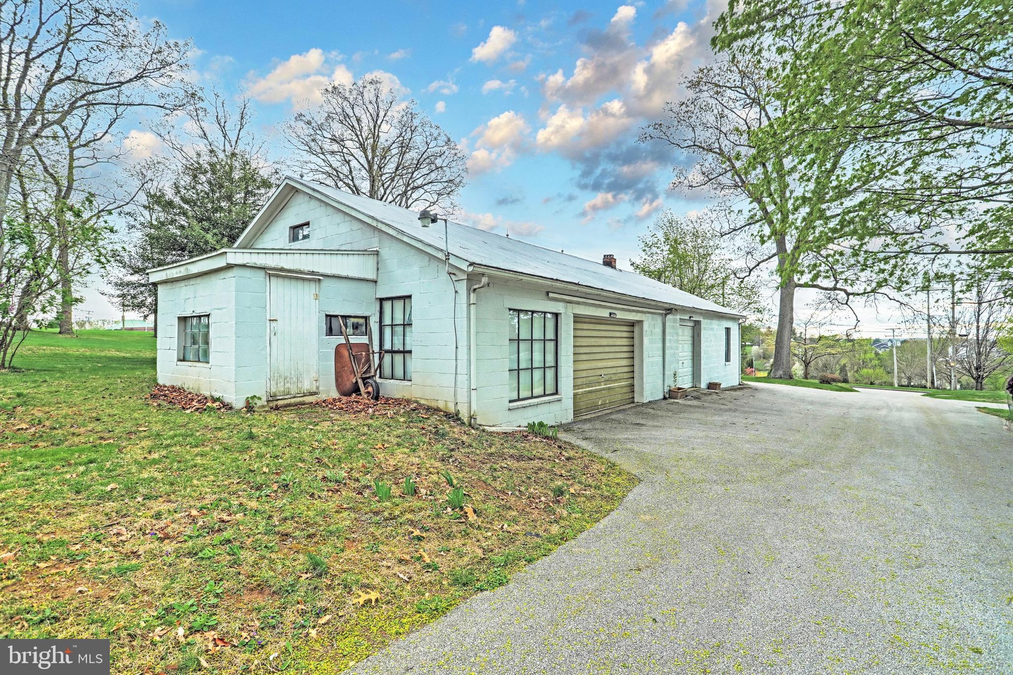 2528 Pine Grove Road York, PA 17403 - Photo 26 of 29 Gallery Image 26