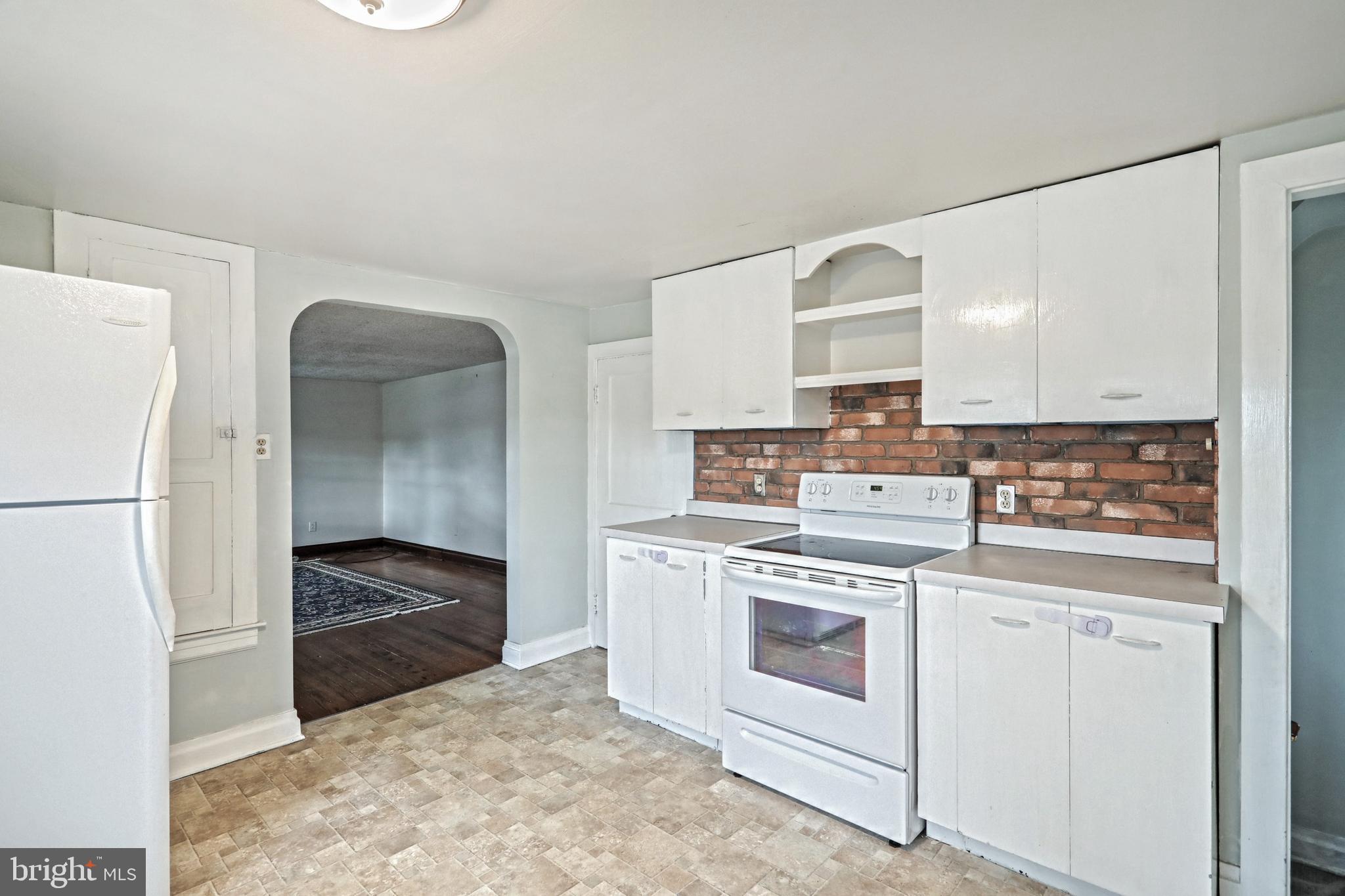 2528 Pine Grove Road York, PA 17403 - Photo 7 of 29 Gallery Image 7