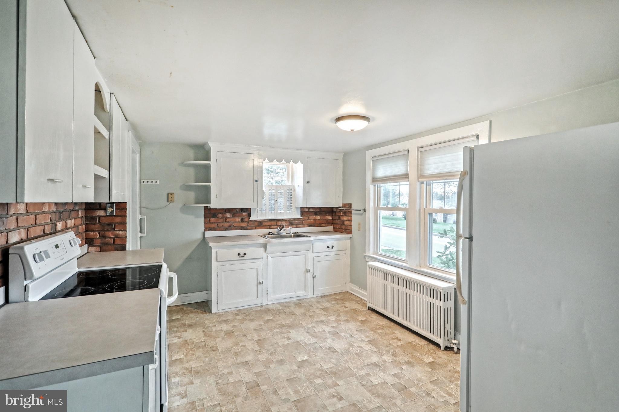 2528 Pine Grove Road York, PA 17403 - Photo 8 of 29 Gallery Image 8