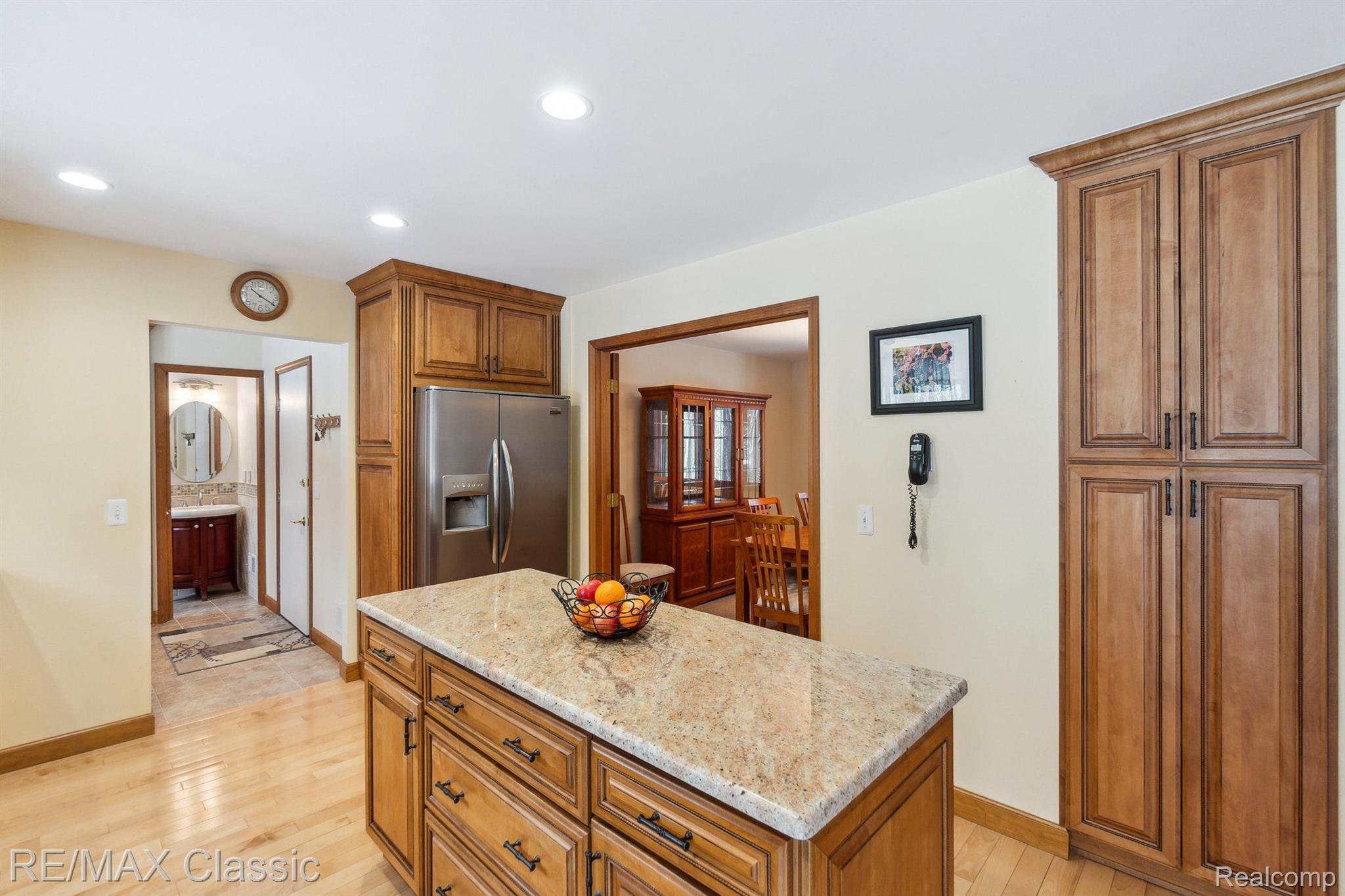 12127 Shaffer Road Davisburg, MI 48350 - Photo 9 of 42 Gallery Image 9