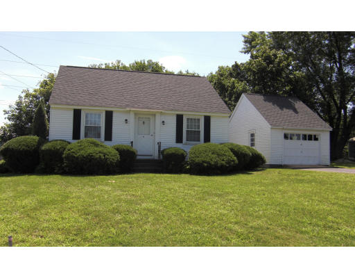 4 Apple Tree Road Tewksbury, MA 01876 - Photo 2 of 12 Gallery Image 2