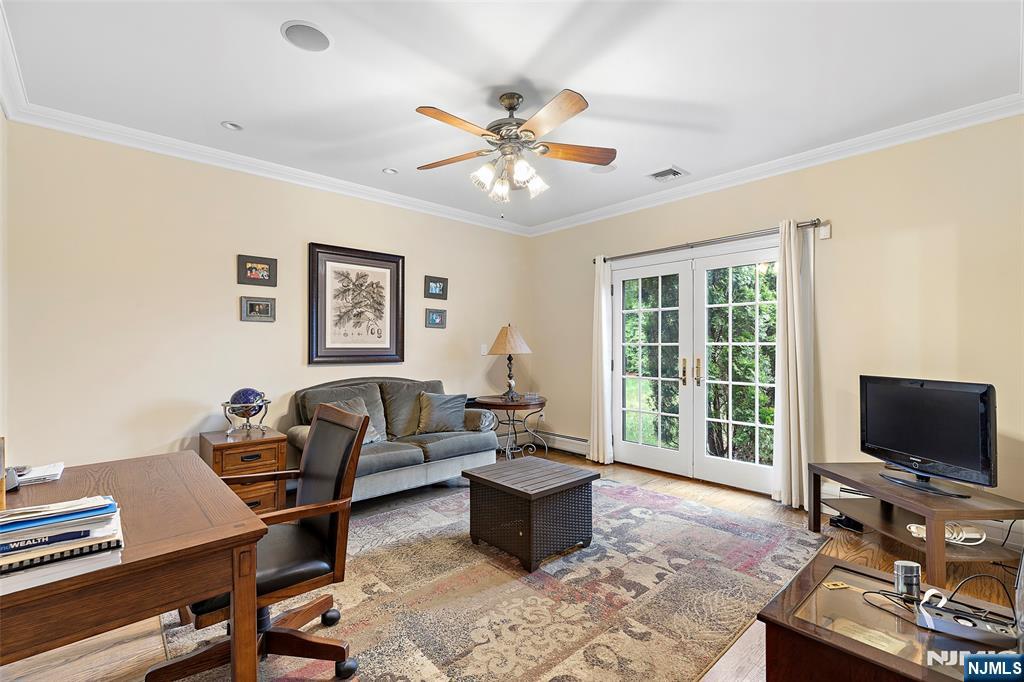 546 Art Lane Ridgefield, NJ 07657 - Photo 15 of 37 Gallery Image 15