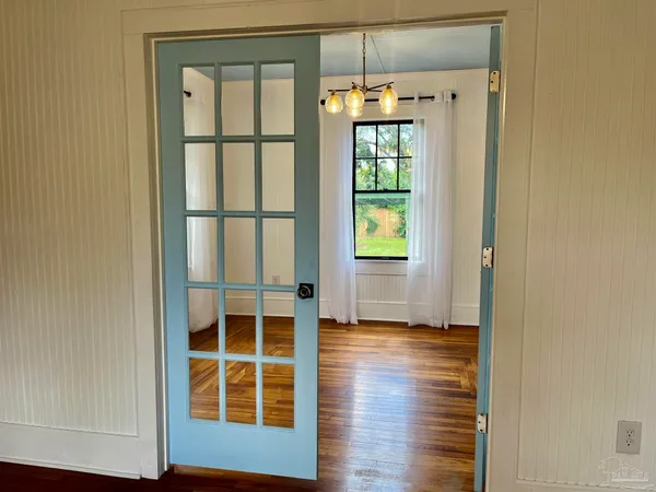 $2,100 | 101 Central Avenue, Pensacola, FL 32507