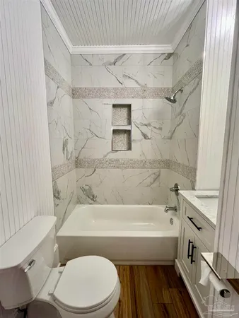$2,100 | 101 Central Avenue, Pensacola, FL 32507
