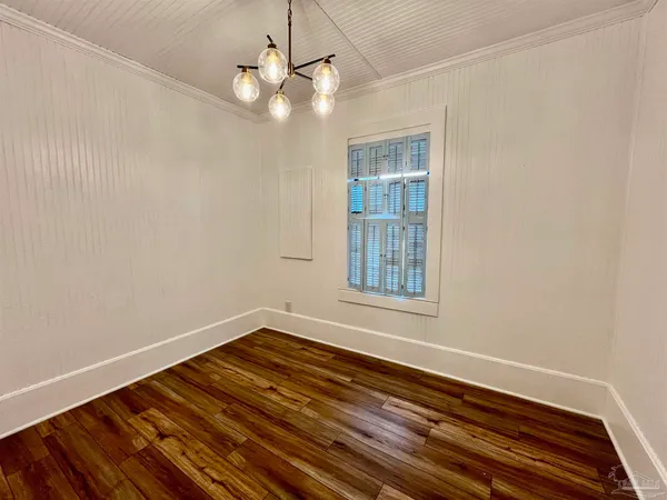 $2,100 | 101 Central Avenue, Pensacola, FL 32507