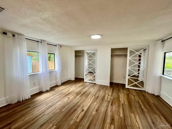 $2,100 | 101 Central Avenue, Pensacola, FL 32507