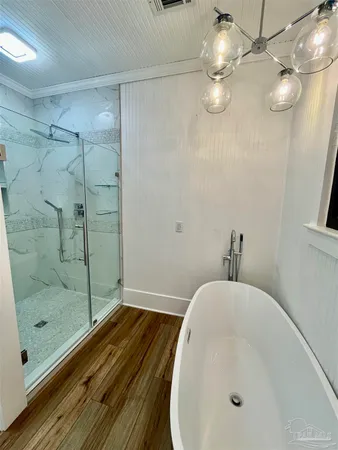 $2,100 | 101 Central Avenue, Pensacola, FL 32507