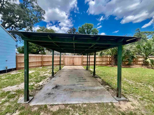 $2,100 | 101 Central Avenue, Pensacola, FL 32507