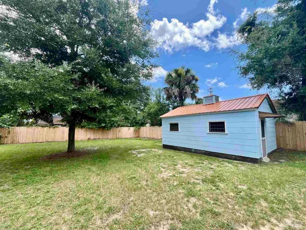 $2,100 | 101 Central Avenue, Pensacola, FL 32507