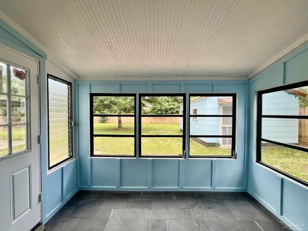 $2,100 | 101 Central Avenue, Pensacola, FL 32507