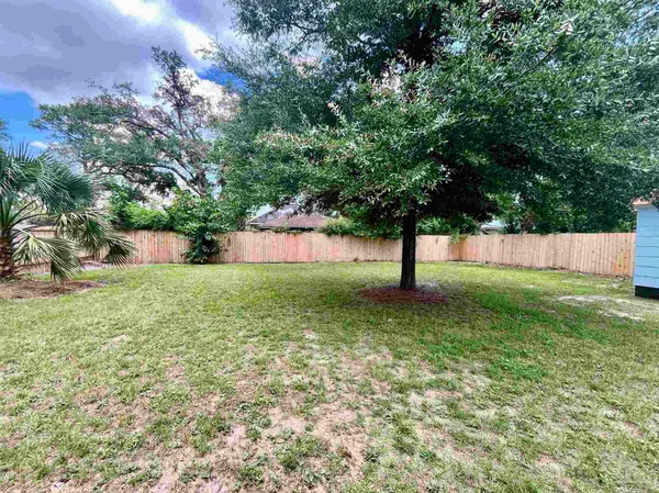 $2,100 | 101 Central Avenue, Pensacola, FL 32507