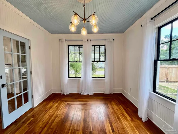 $2,100 | 101 Central Avenue, Pensacola, FL 32507