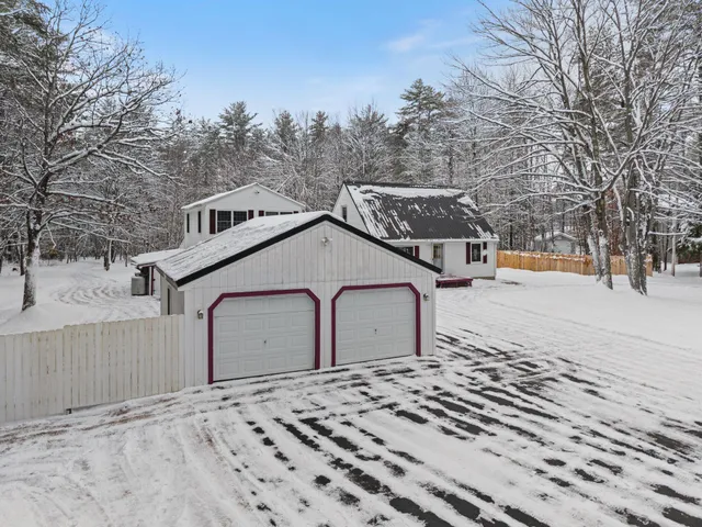 $575,000 | 5 Wards Pond Road, Limington, ME 04049