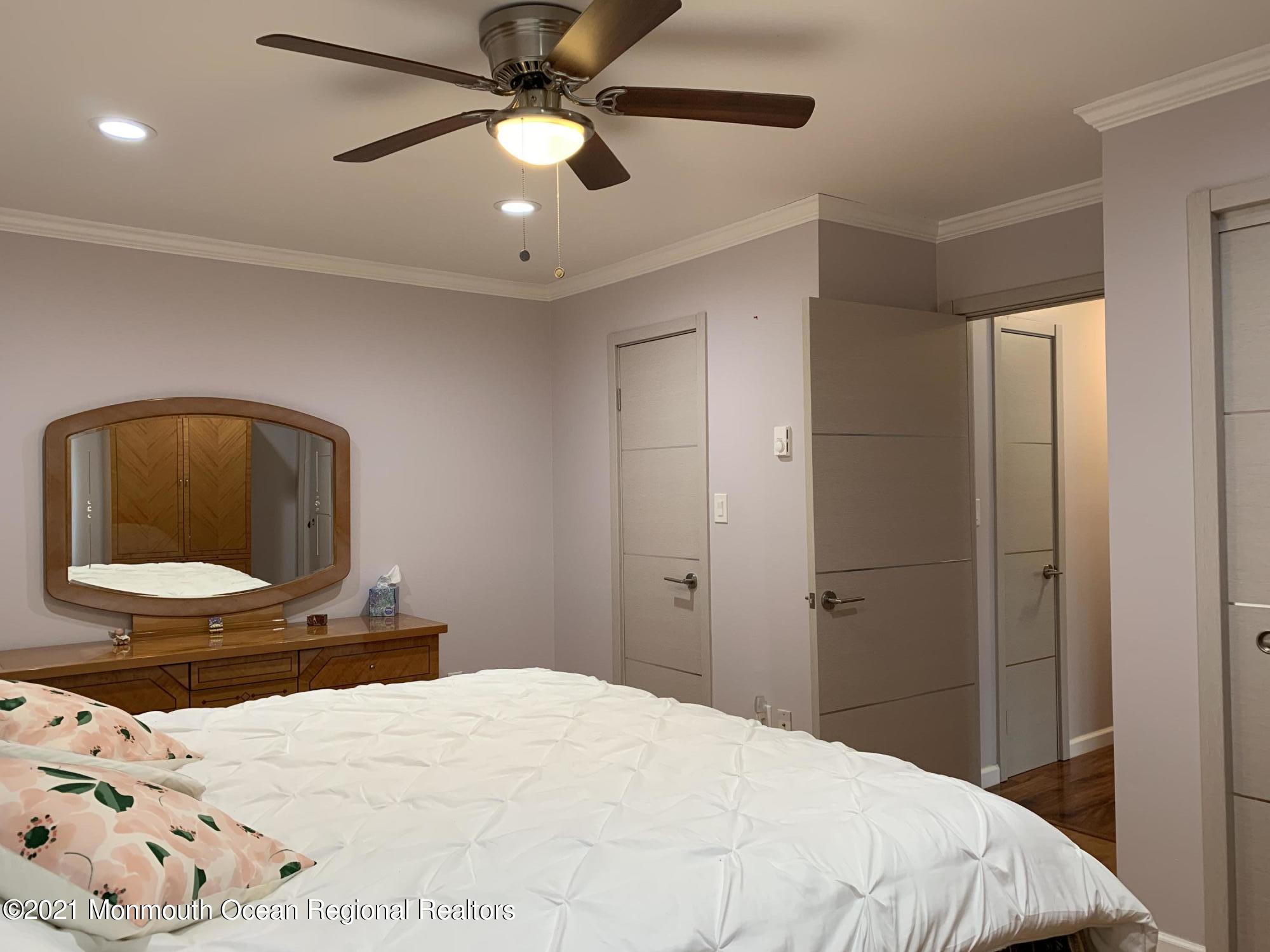 98 Arrowood Road, Unit J Manalapan, NJ 07726 - Photo 13 of 18 IMG_1486