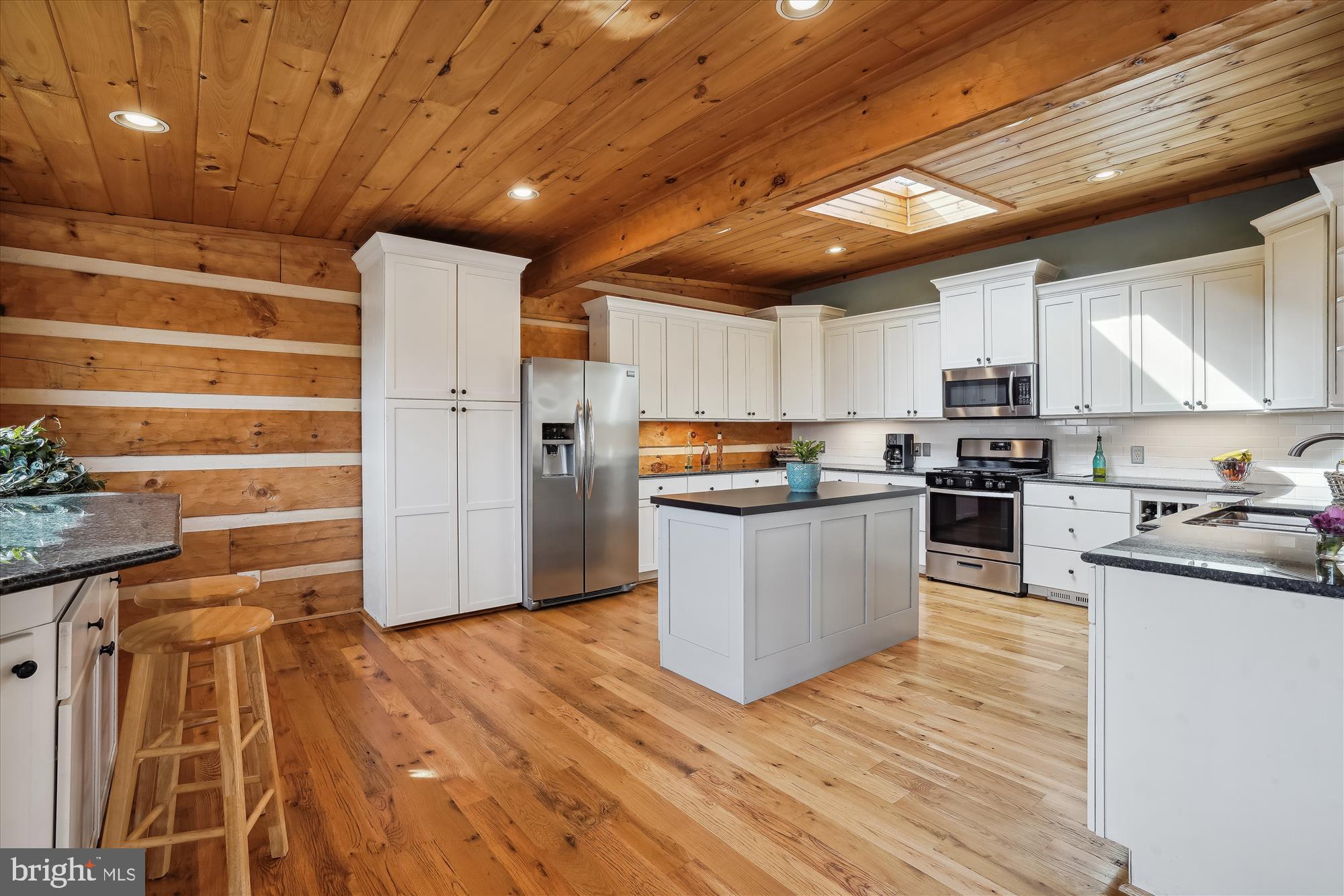 19744 Ridgeside Road Bluemont, VA 20135 - Photo 48 of 82 Stainless appliances, gas range, Bosch DW