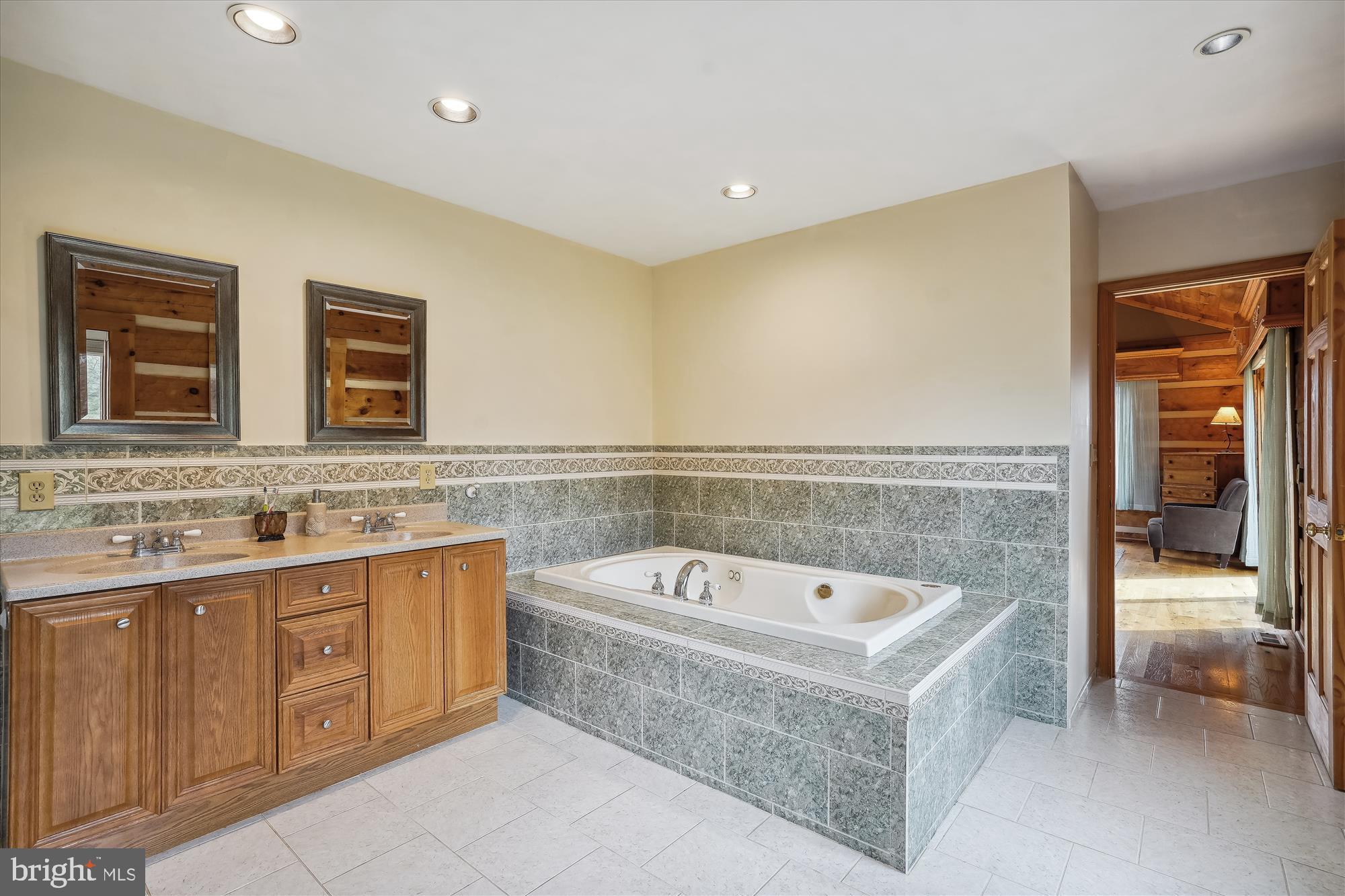 19744 Ridgeside Road Bluemont, VA 20135 - Photo 55 of 82 Dual vanities, ceramic tile