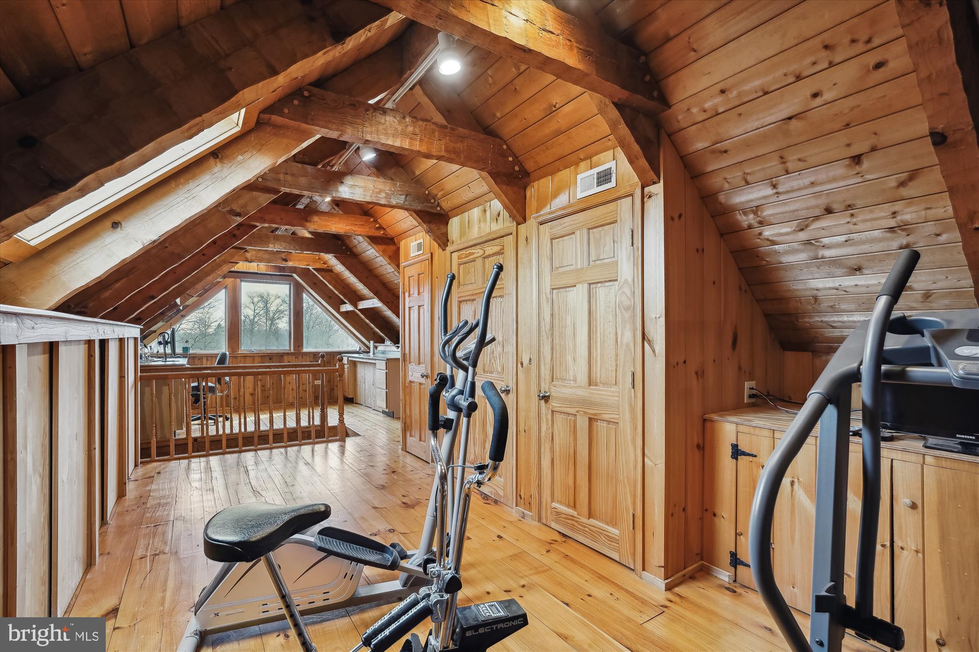19744 Ridgeside Road Bluemont, VA 20135 - Photo 67 of 82 4th BR/office in loft w views of pasture