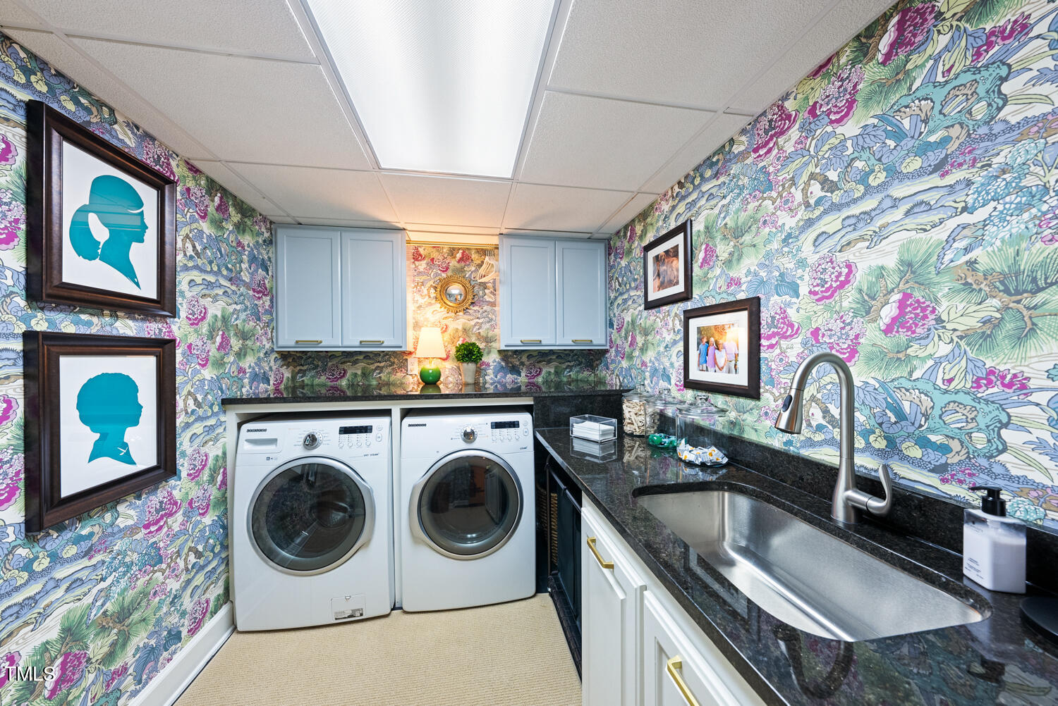 2421 Tyson Street Raleigh, NC 27612 - Photo 38 of 61 a kitchen that has a stove and a microwave