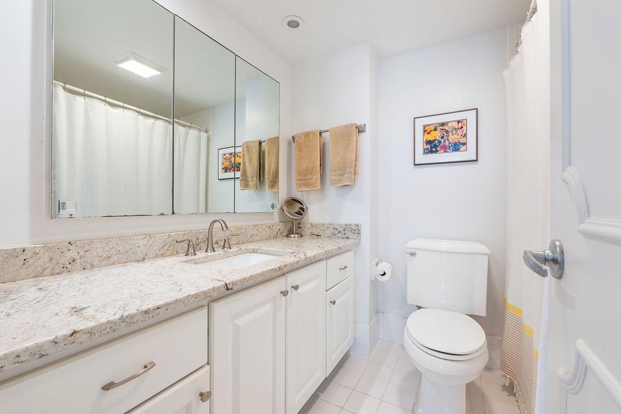 3310 South Ocean Boulevard, Unit 231D Highland Beach, FL 33487 - Photo 17 of 31 3310_S_Ocean_Blvd_u231_005