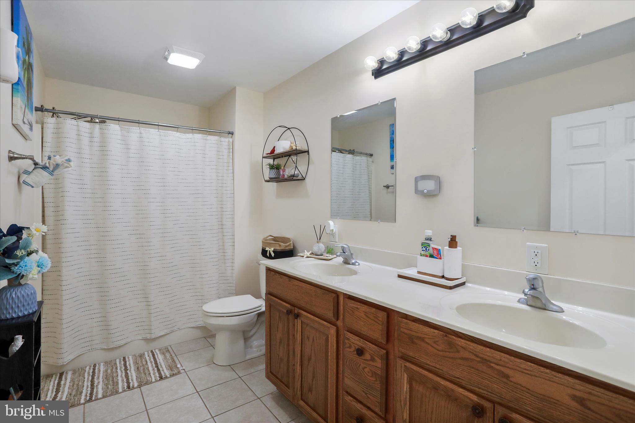 300 Park Road Stanley, VA 22851 - Photo 22 of 33 Hallway bath serving bedrooms 2 & 3