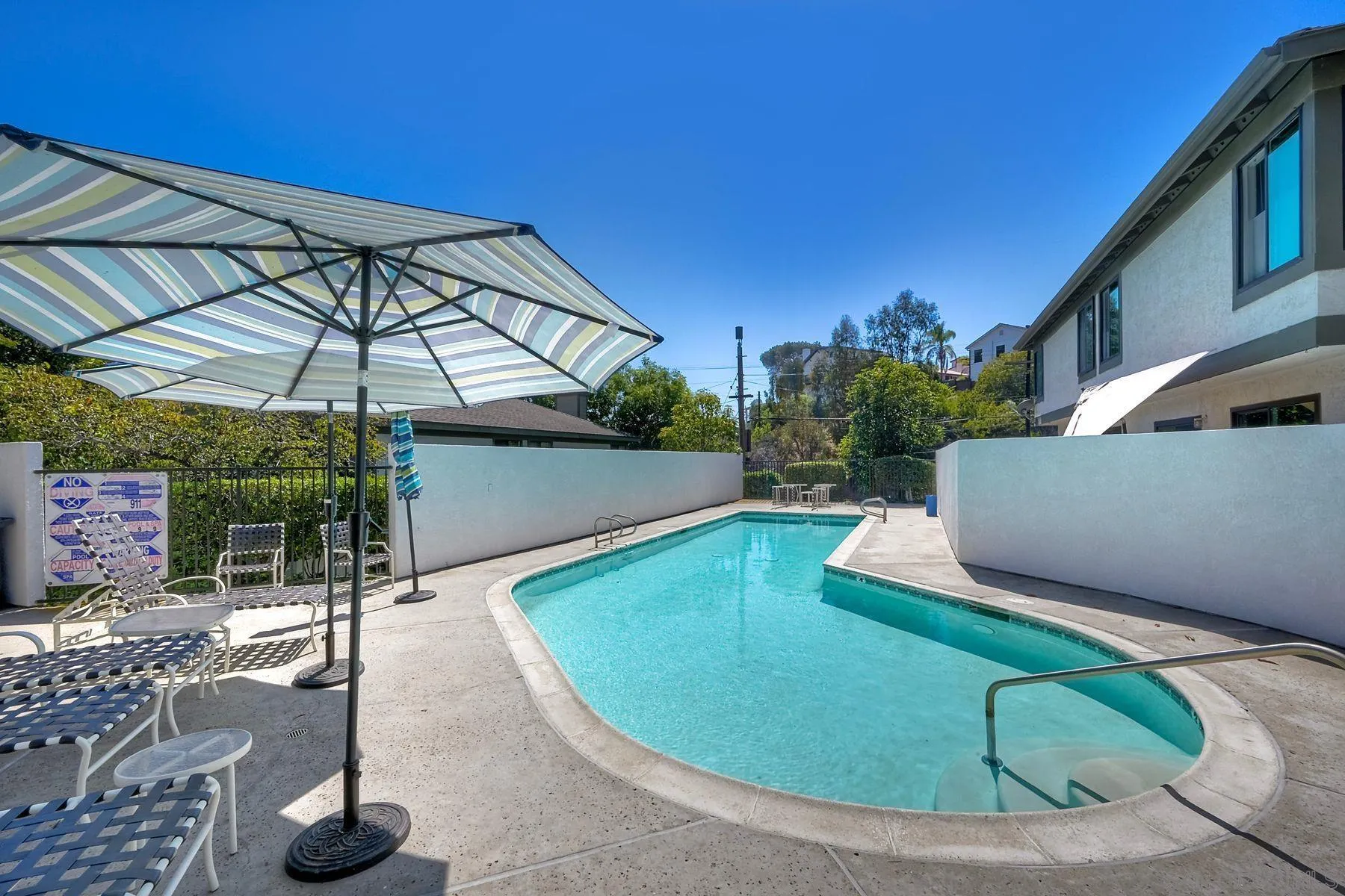3467 Reynard Way, Unit A San Diego, CA 92103 - Photo 25 of 29 a view of a backyard with sitting area