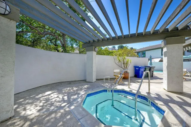 a view of a back yard of the house