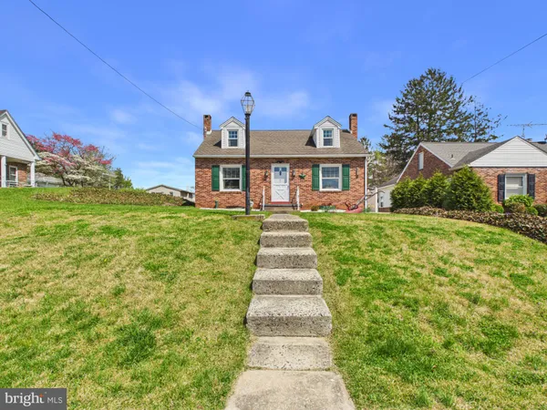 $250,000 | 227 North Williams Street, York, PA 17404