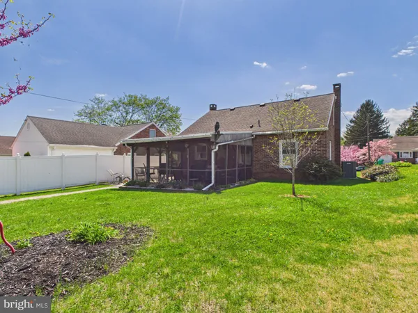 $250,000 | 227 North Williams Street, York, PA 17404