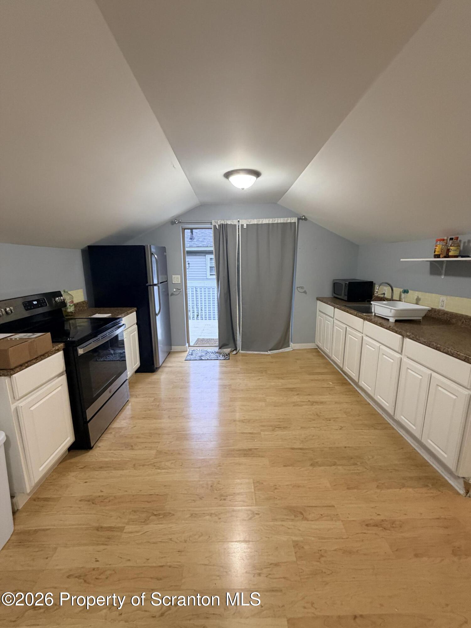 535 Maple Street, Unit 2 Scranton, PA 18505 - Photo 1 of 7 IMG_1778