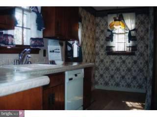 147 Gilmore Road Havertown, PA 19083 - Photo 4 of 6