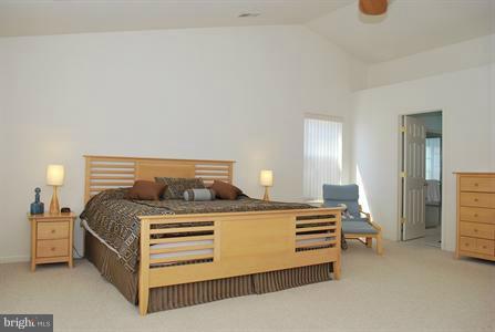 14303 Ashleigh Greene Road Boyds, MD 20841 - Photo 12 of 25 Bedroom (Master)