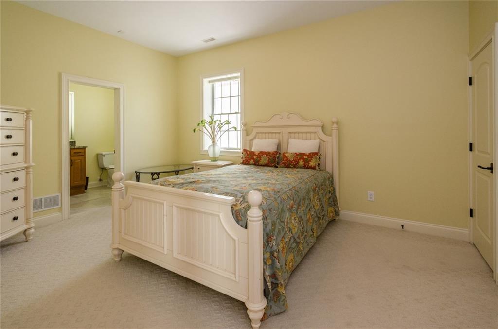 2063 Finchley Road Carmel, IN 46032 - Photo 16 of 24 Gallery Image 16
