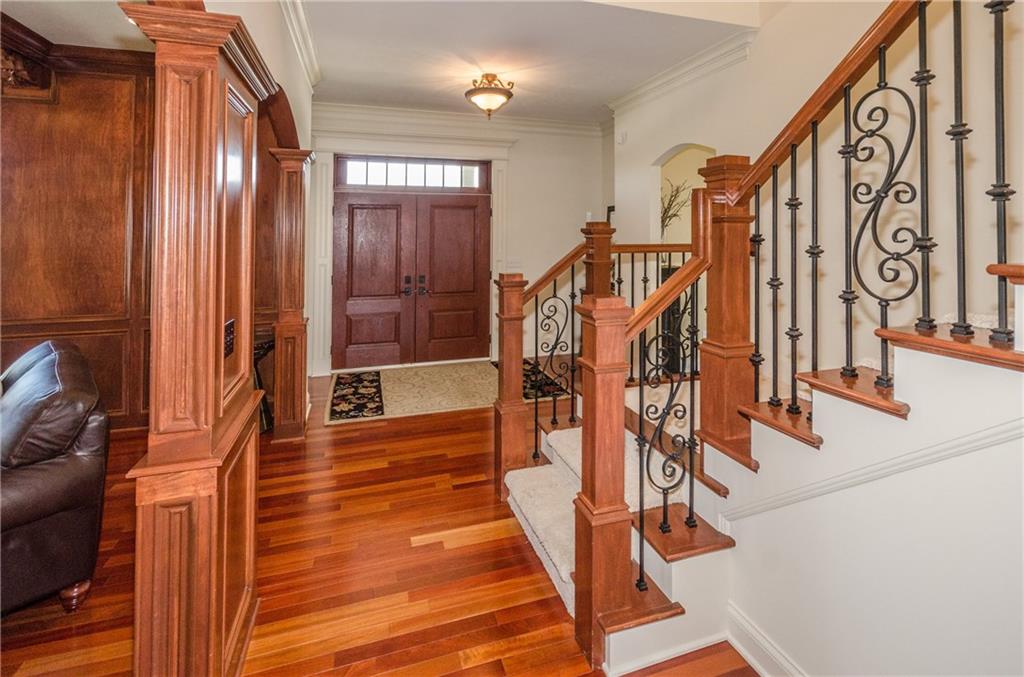 2063 Finchley Road Carmel, IN 46032 - Photo 4 of 24 Gallery Image 4