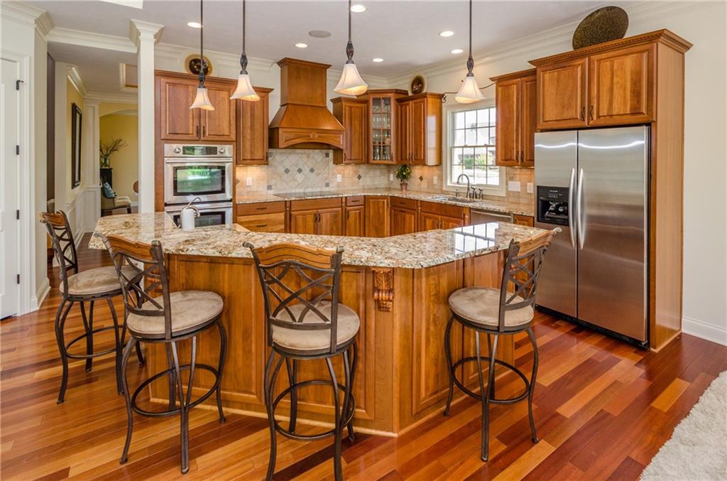 2063 Finchley Road Carmel, IN 46032 - Photo 8 of 24 Gallery Image 8