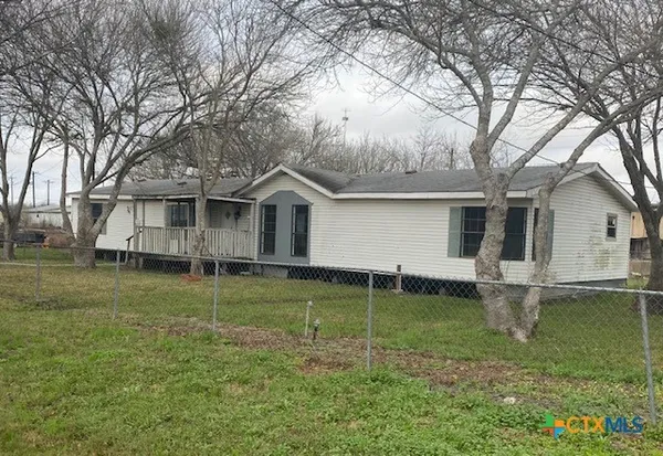 $110,000 | 76 College, Placedo, TX 77977
