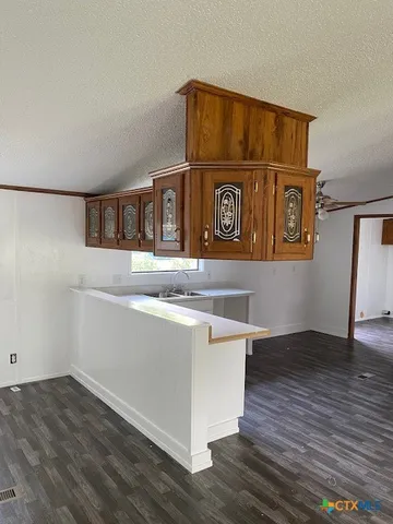 $113,950 | 76 College, Placedo, TX 77977