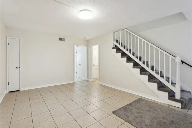 $1,400 | 845 Lafayette Street, Mandeville, LA 70448